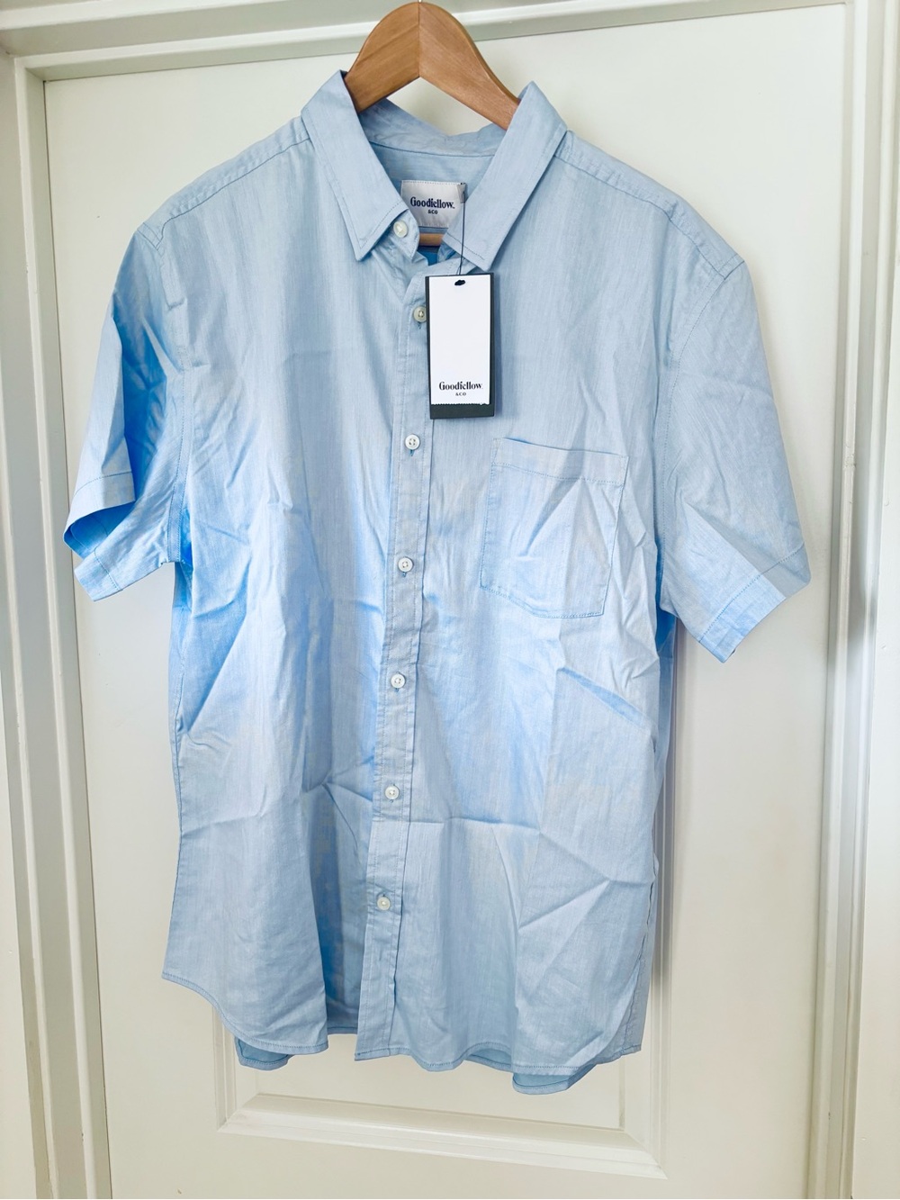 Goodfellow & Co Light Blue Short Sleeve Button-Down Shirt